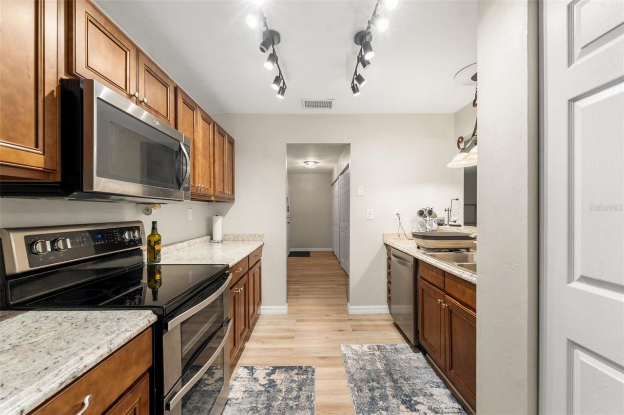 2660 SW 14th Drive , Unit 125, Gainesville, FL 32608 Photo