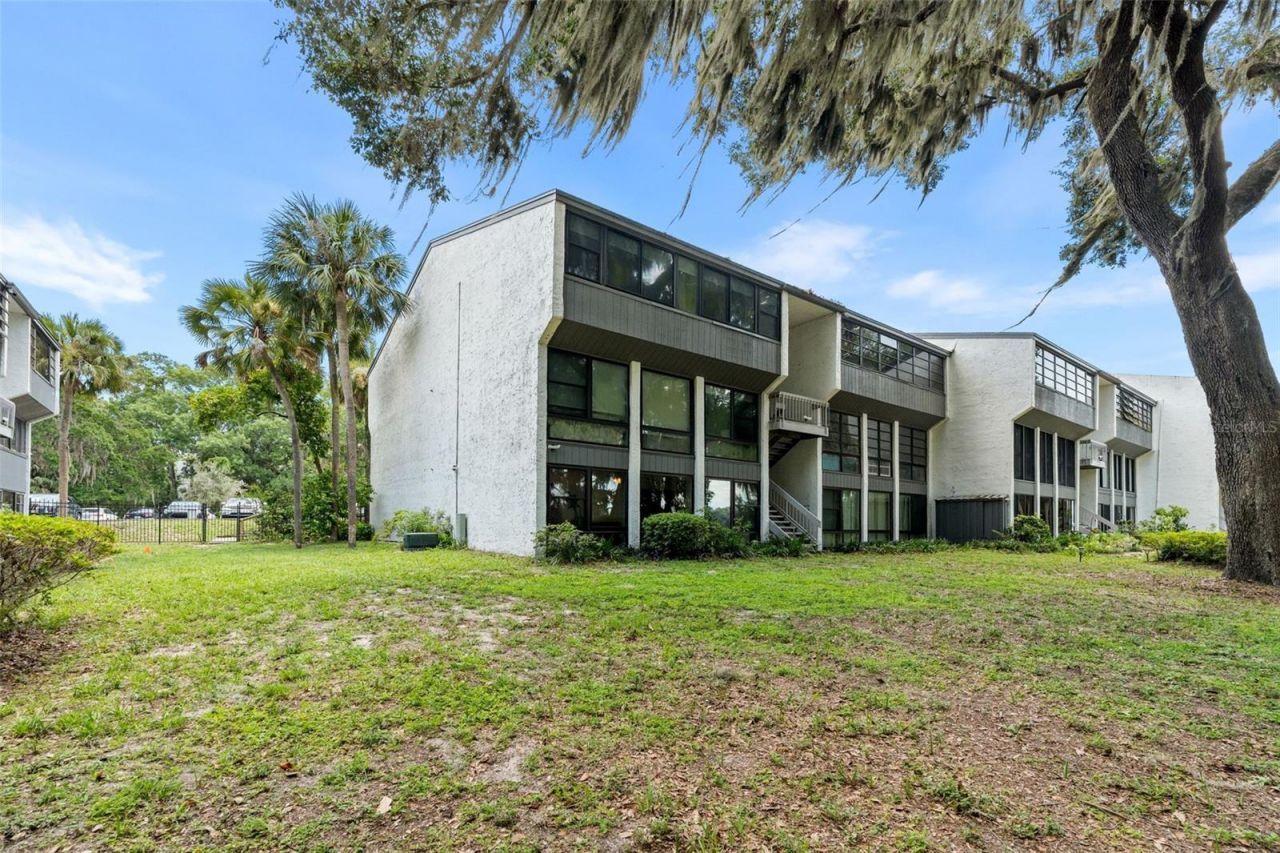 2660 SW 14th Drive , Unit 125, Gainesville, FL 32608 Photo