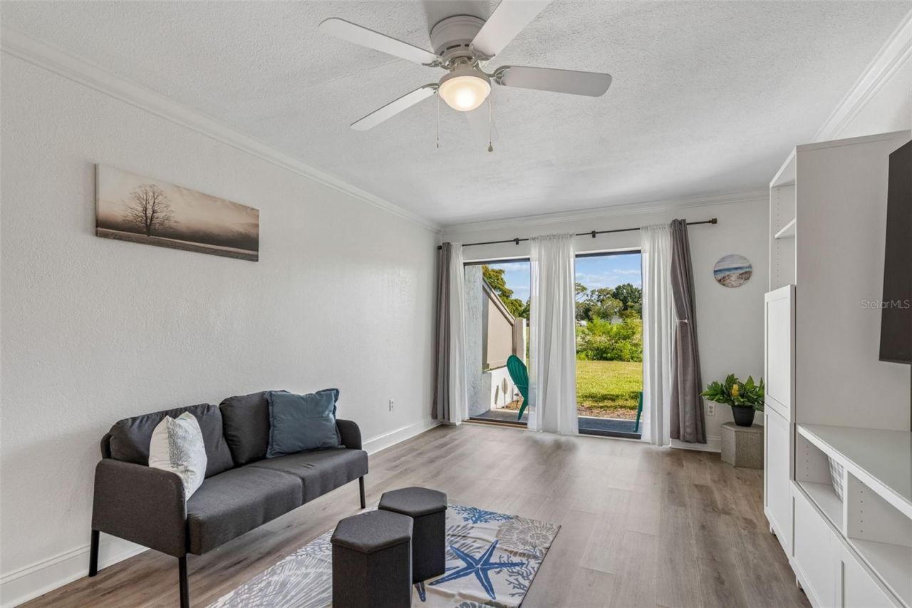 2117 Lakewood Club Drive S, Unit 7-N, Saint Petersburg, FL 33712 Photo