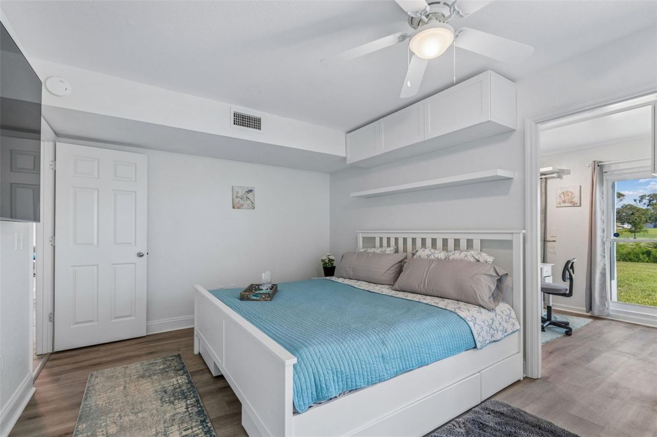 2117 Lakewood Club Drive S, Unit 7-N, Saint Petersburg, FL 33712 Photo