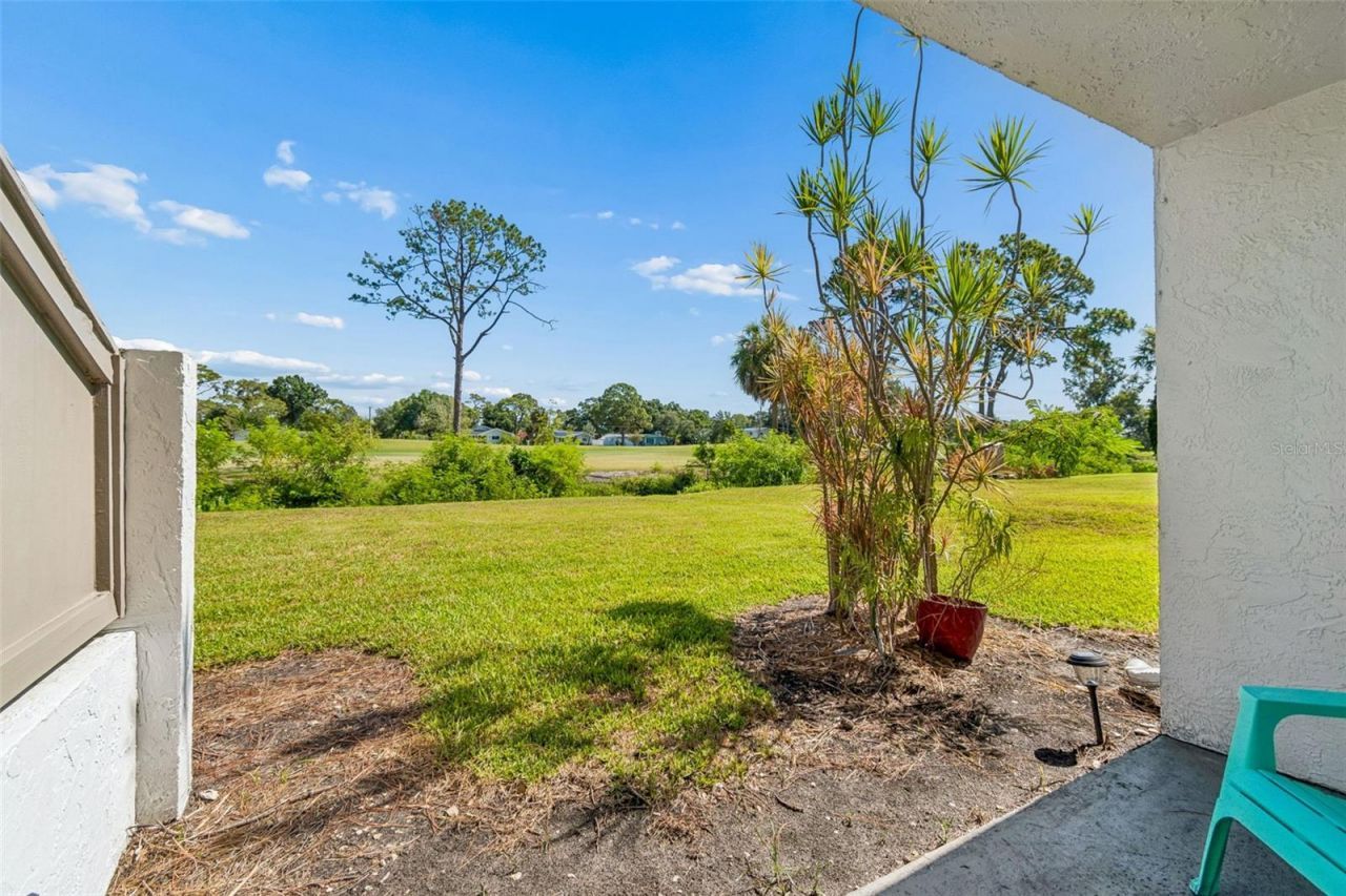 2117 Lakewood Club Drive S, Unit 7-N, Saint Petersburg, FL 33712 Photo