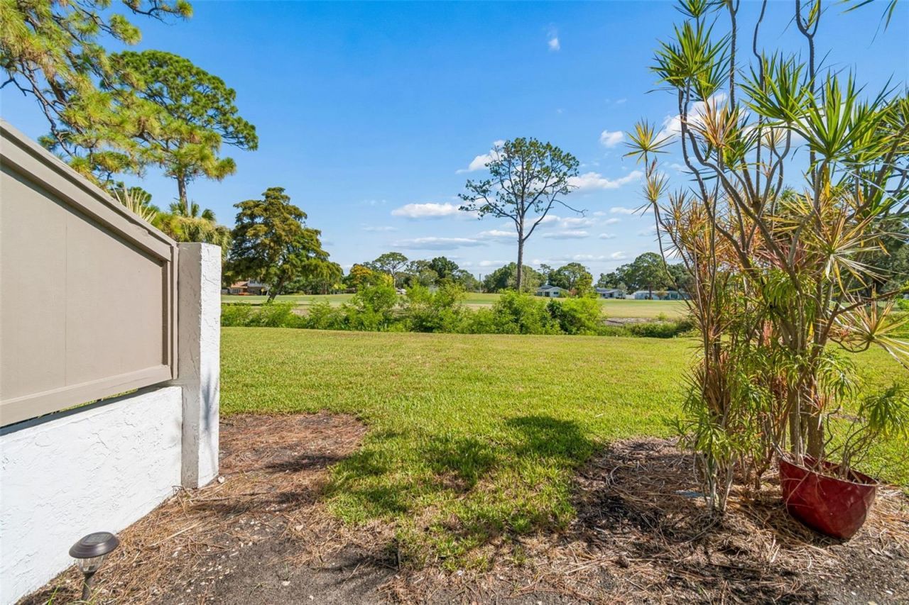 2117 Lakewood Club Drive S, Unit 7-N, Saint Petersburg, FL 33712 Photo