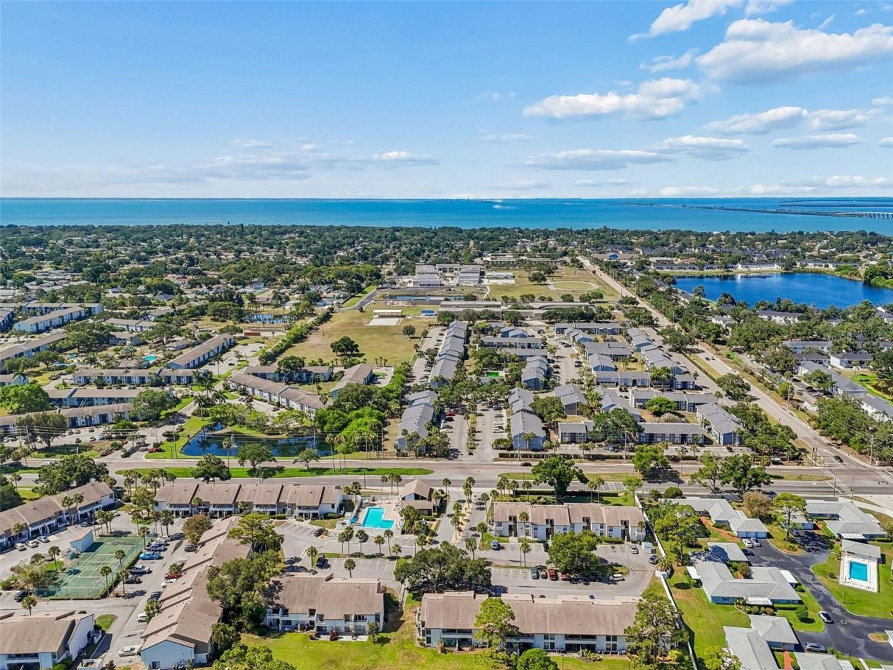 2117 Lakewood Club Drive S, Unit 7-N, Saint Petersburg, FL 33712 Photo