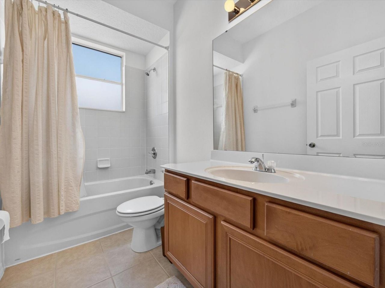 2275 Rambling Oaks Way , Kissimmee, FL 34746 Photo