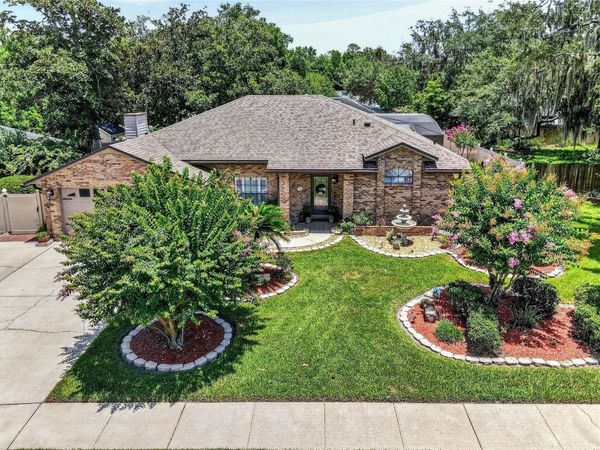 566 RACHAEL COURT , OVIEDO, FL 32765