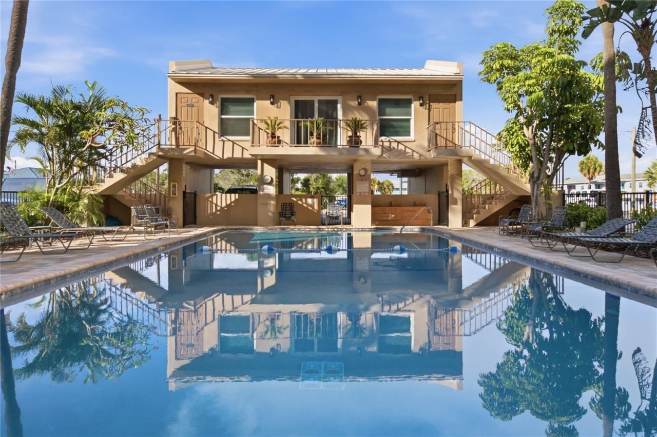 14800 Gulf Boulevard , Unit 303, Madeira Beach, FL 33708 Photo