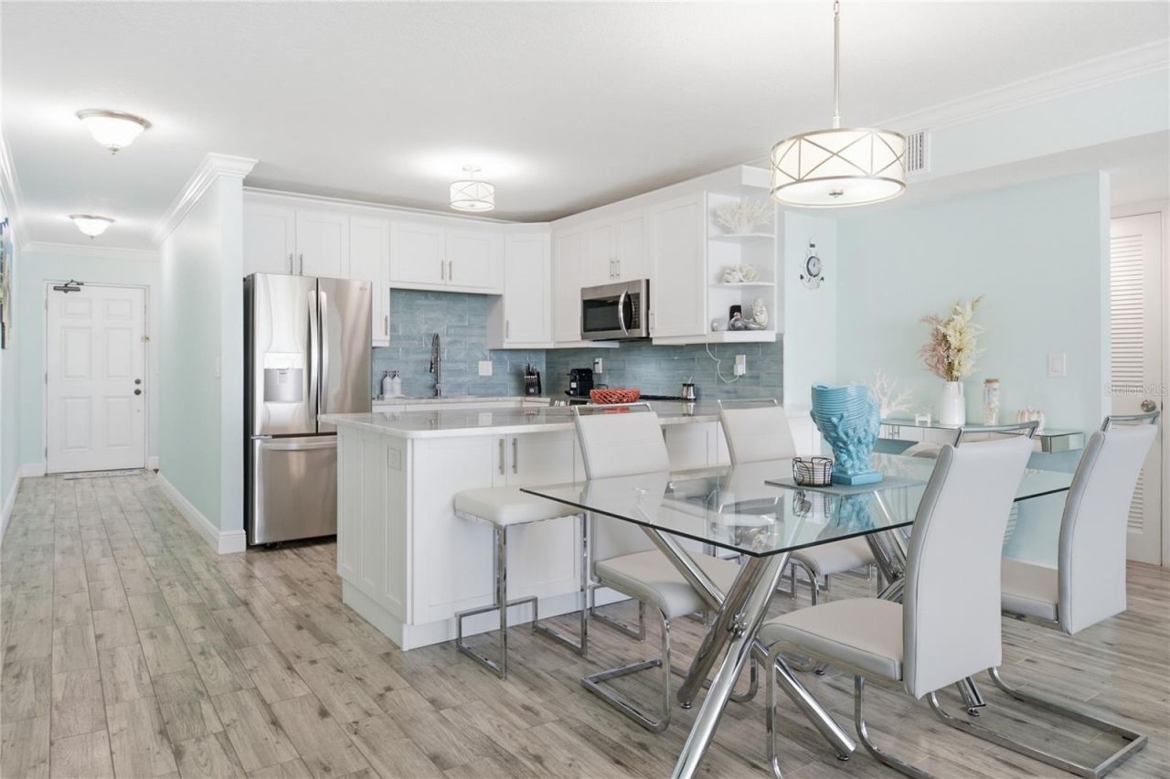 14800 Gulf Boulevard , Unit 303, Madeira Beach, FL 33708 Photo