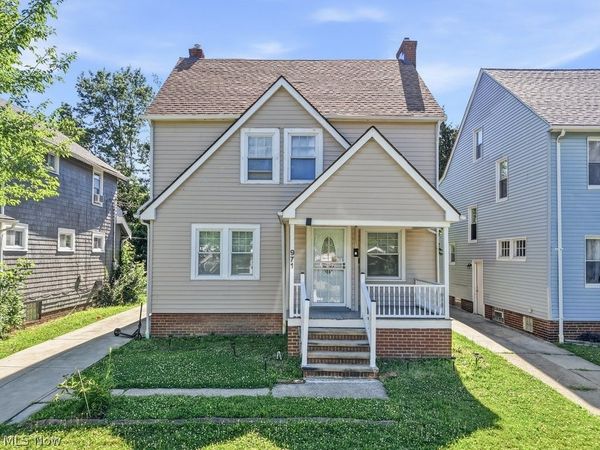971 Pembrook Road, Cleveland Heights, OH 44121