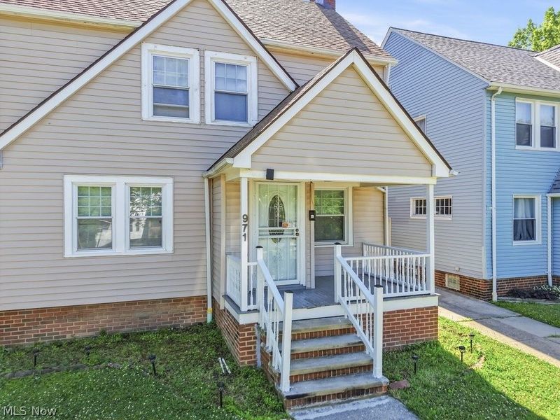 971 Pembrook Road, Cleveland Heights, OH 44121 Photo 3
