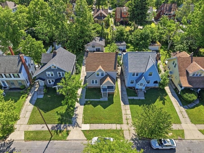 971 Pembrook Road, Cleveland Heights, OH 44121 Photo 8