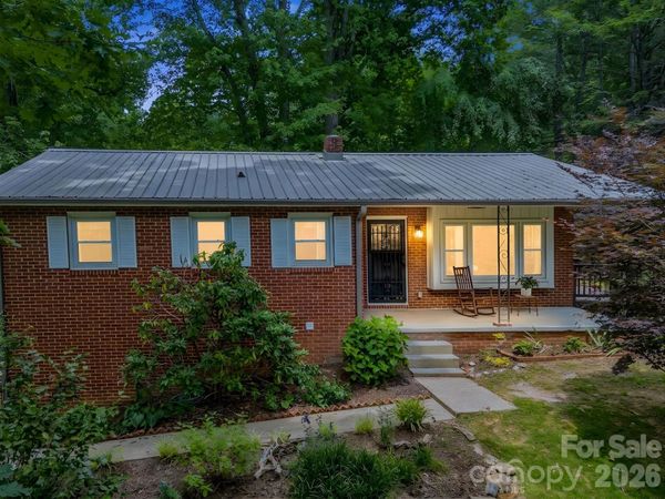 14 Penelope Street , Black Mountain, NC 28711