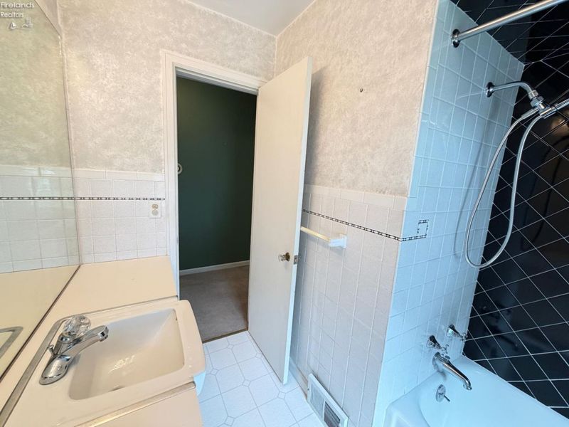 214 48th Street, Sandusky, OH 44870 Photo 28