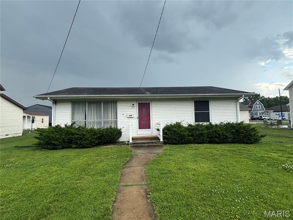 424 N 5th Street, Breese, IL 62230 Main Photo