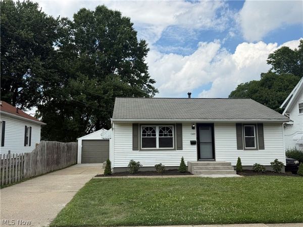 1385 Niagara Avenue , Akron, OH 44305