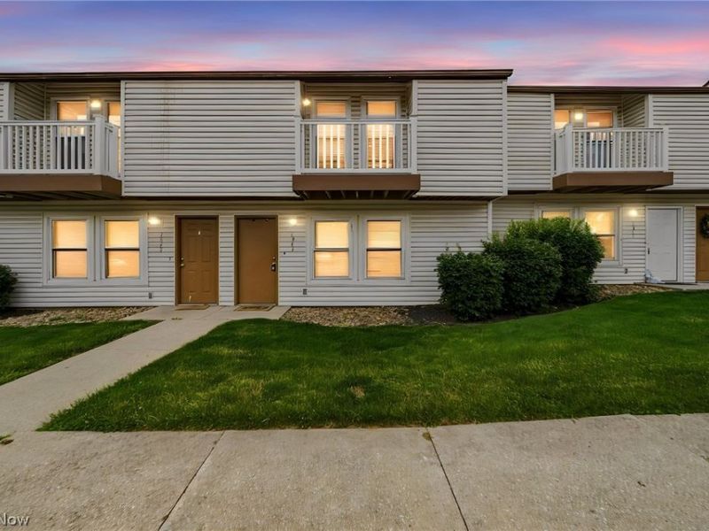 1543 Whitehall Boulevard, Kent, OH 44240 Photo 2
