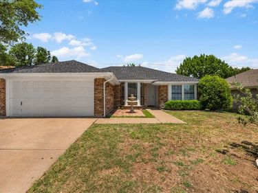 1500 Clarendon Street, Fort Worth, TX 76134