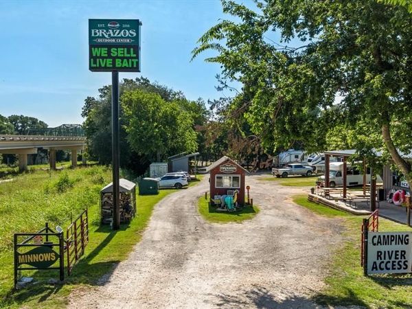 1191 County Road 316 , Rainbow, TX 76077
