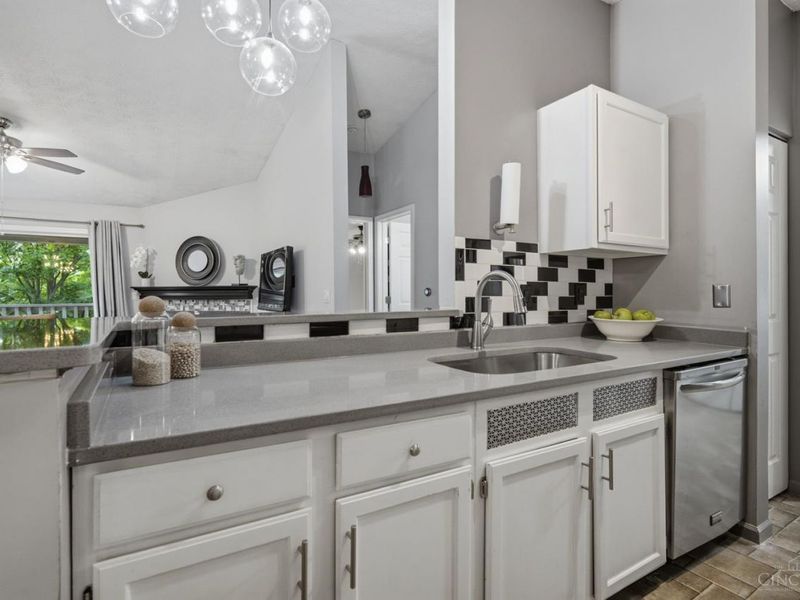 6591 Brigham Square, Unit 7, Centerville, OH 45459 Photo 14