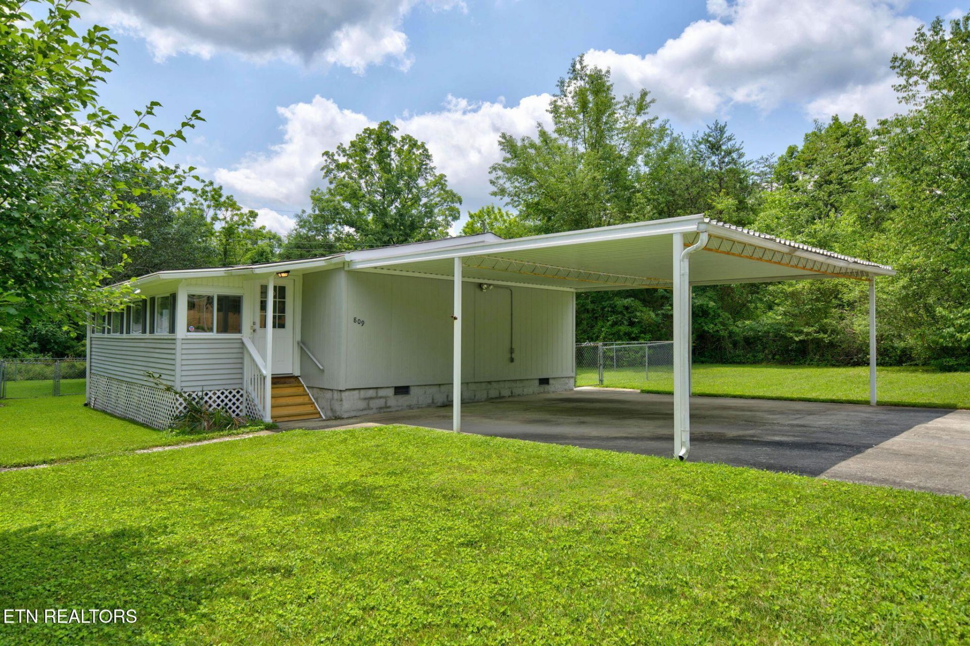 809 Spokane Lane, Crossville, TN 38572 Main Photo