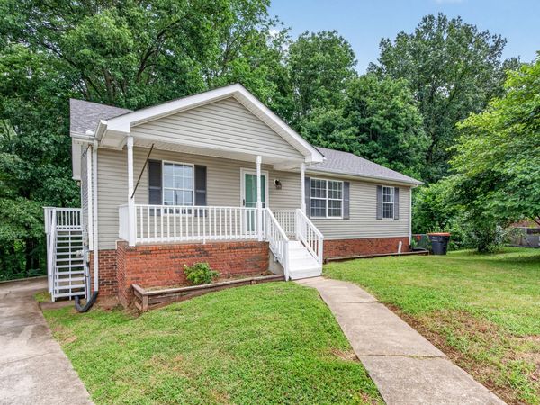 979 Bobcat Dr , Clarksville, TN 37042