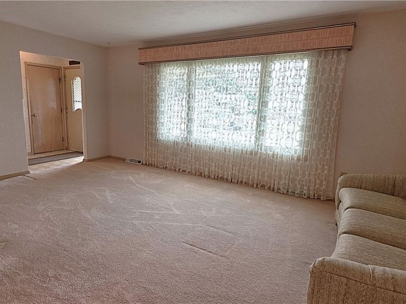5911 Ralston Drive , Parma, OH 44129 Photo 10