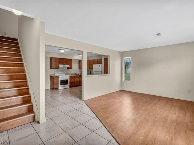 1541 Whitehall Boulevard, Kent, OH 44240 Photo 5
