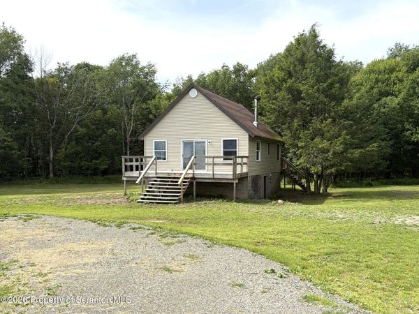 1477 Chipmunk Road , Thompson, PA 18465