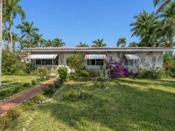 1117 SE 5th Street, Deerfield Beach, FL 33441