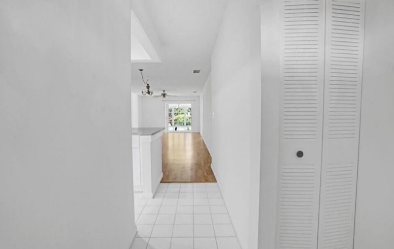 524 Ponderosa Drive, Unit 33e, Fort Pierce, FL 34982 Photo
