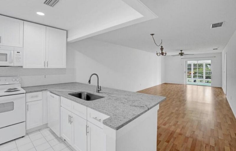 524 Ponderosa Drive, Unit 33e, Fort Pierce, FL 34982 Photo