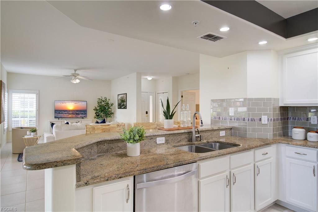 28044 Cavendish Court, Unit 5802, Bonita Springs, FL 34135 Photo