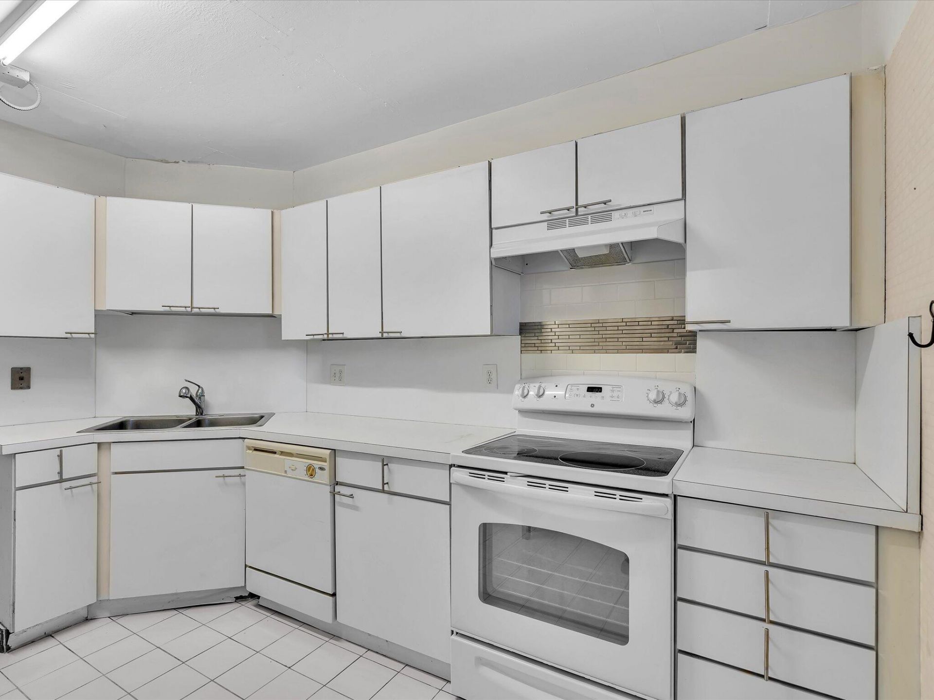 9101 W Sample Road, Unit 204, Coral Springs, FL 33065 Photo