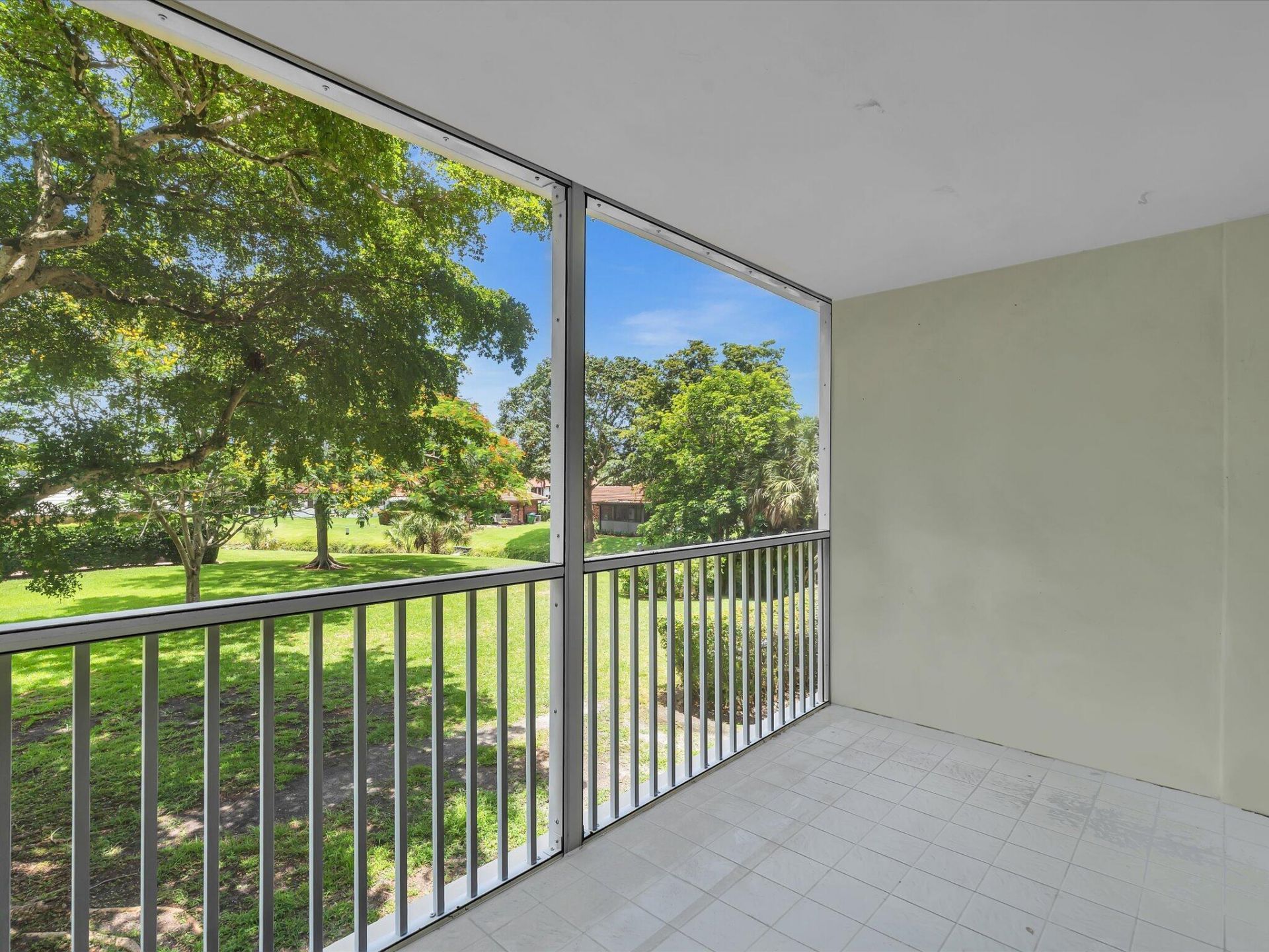 9101 W Sample Road, Unit 204, Coral Springs, FL 33065 Photo