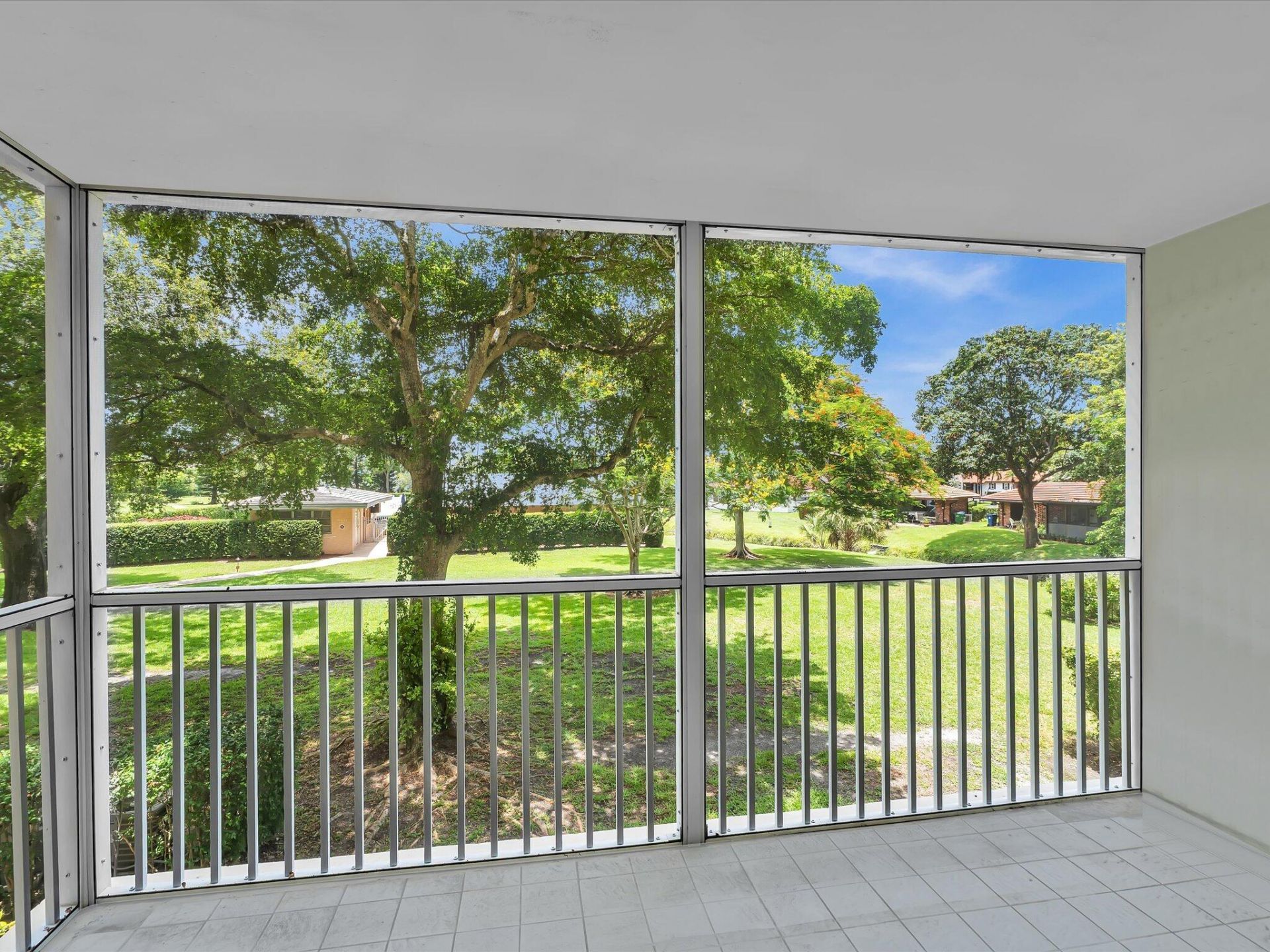9101 W Sample Road, Unit 204, Coral Springs, FL 33065 Photo