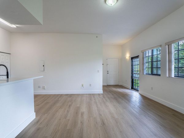 2801 Riverside Drive, Unit 301-s, Coral Springs, FL 33065