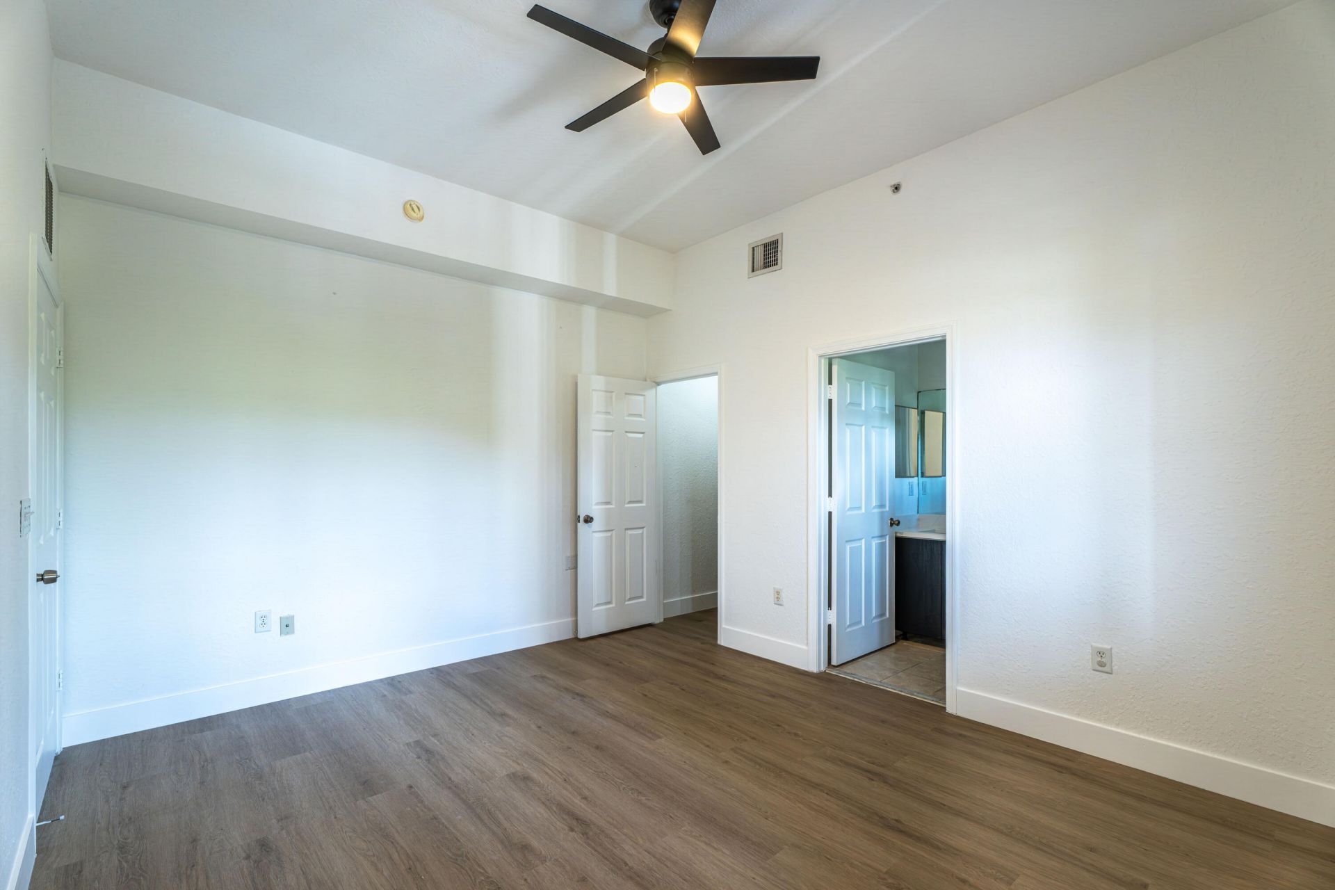 2801 Riverside Drive, Unit 301-s, Coral Springs, FL 33065 Photo