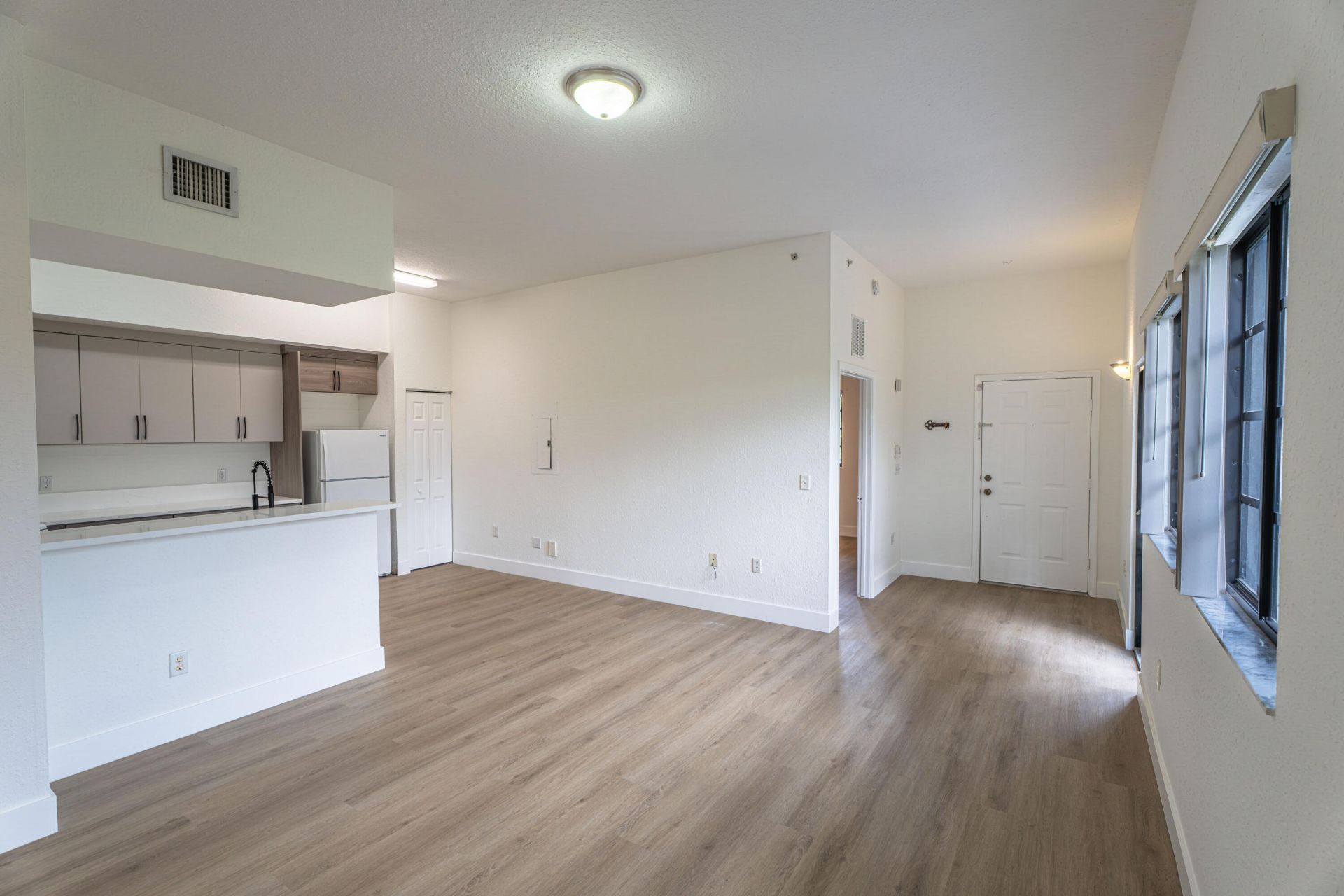 2801 Riverside Drive, Unit 301-s, Coral Springs, FL 33065 Photo