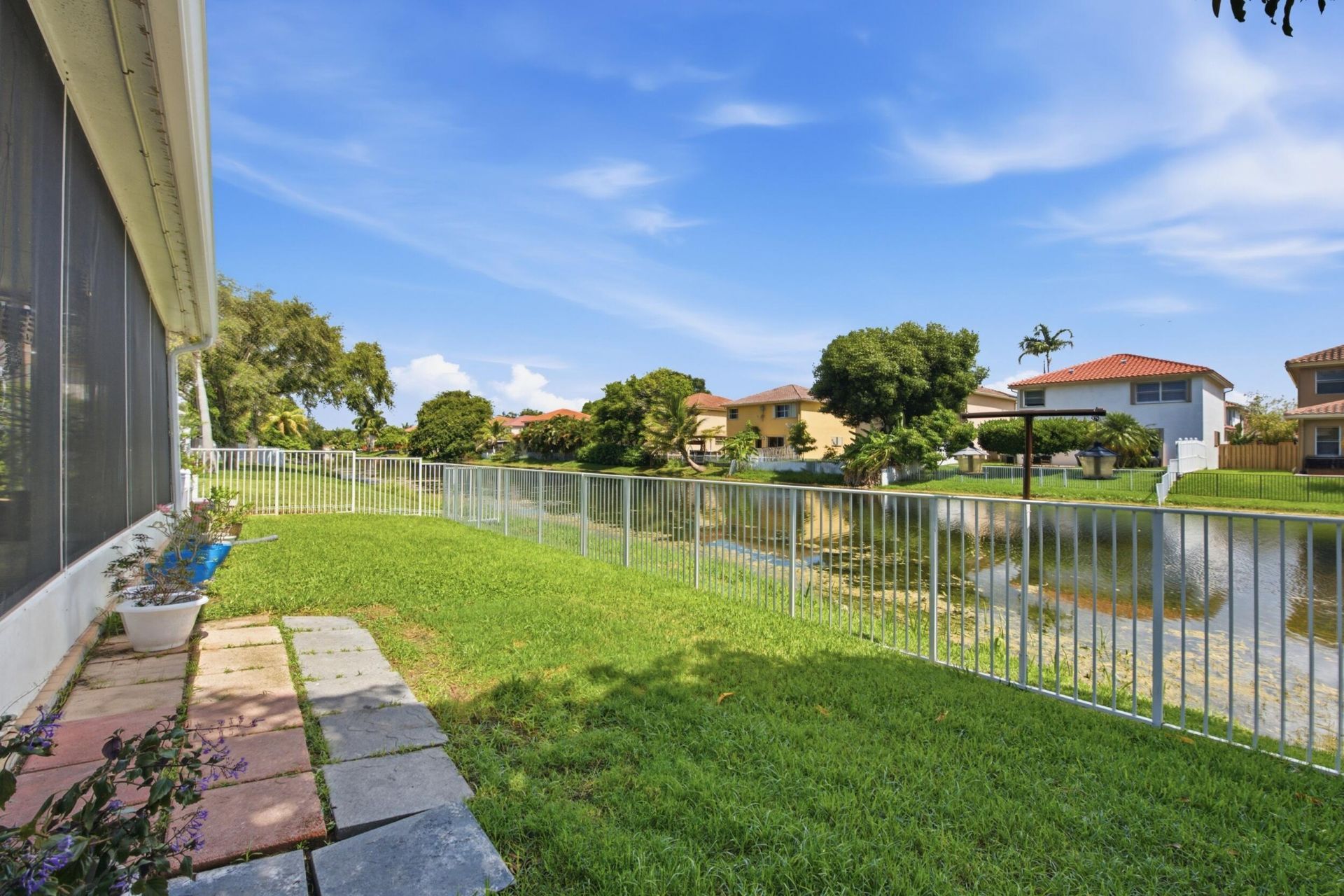 9807 NW 20th Street, Pembroke Pines, FL 33024 Photo