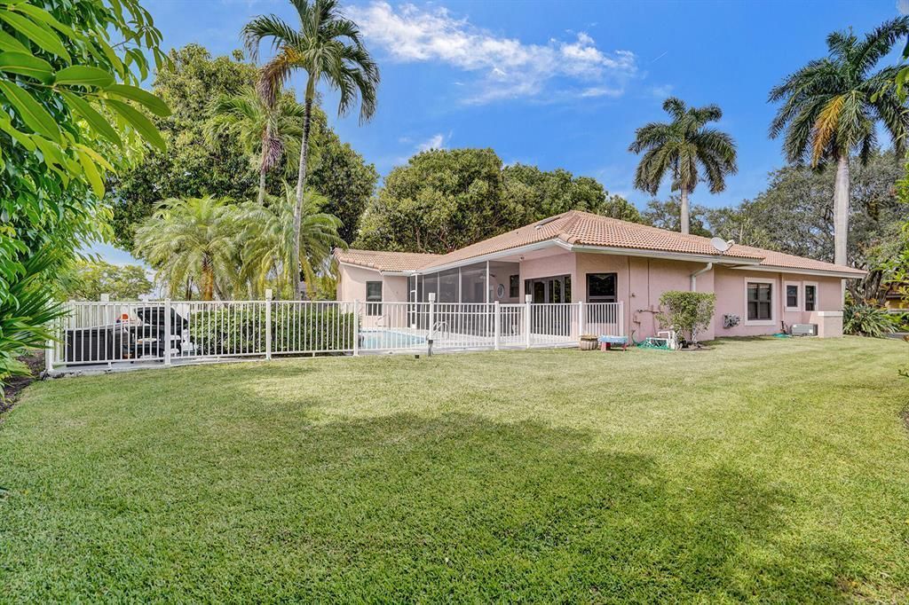 2150 Warwick Hills Way, Coral Springs, FL 33071 Photo