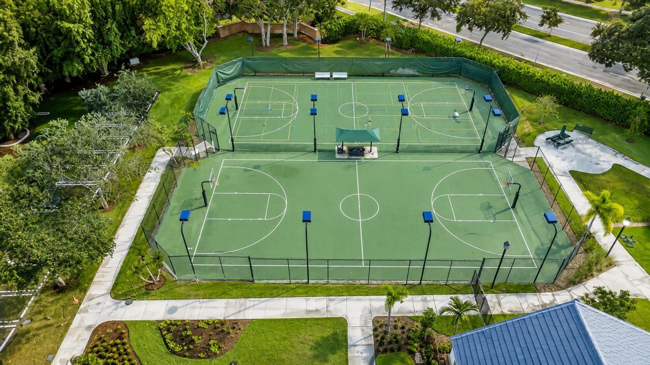 2150 Warwick Hills Way, Coral Springs, FL 33071 Photo