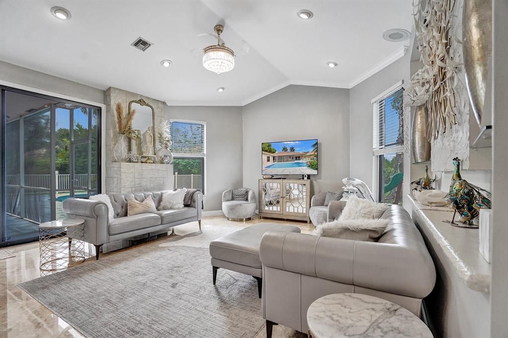 2150 Warwick Hills Way, Coral Springs, FL 33071 Photo