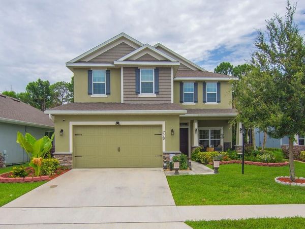710 NE Turtleback Trail, Port St. Lucie, FL 34983