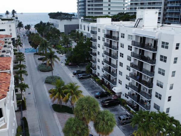 3000 Riomar Street, Unit 210, Fort Lauderdale, FL 33304