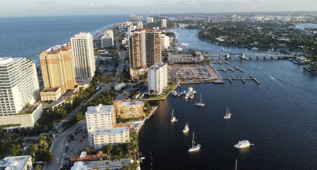 3000 Riomar Street, Unit 210, Fort Lauderdale, FL 33304 Photo
