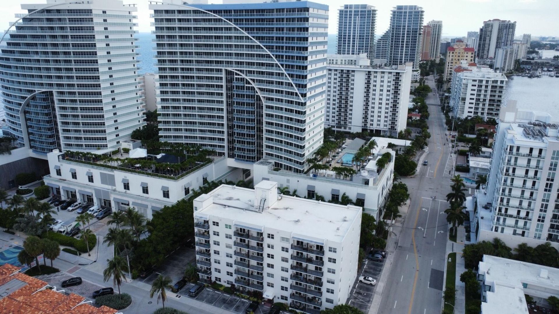 3000 Riomar Street, Unit 210, Fort Lauderdale, FL 33304 Photo