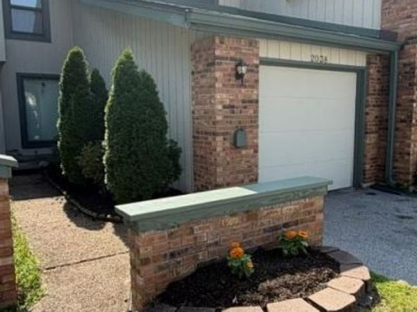 2038 Falling Brook Drive, Maryland Heights, MO 63043