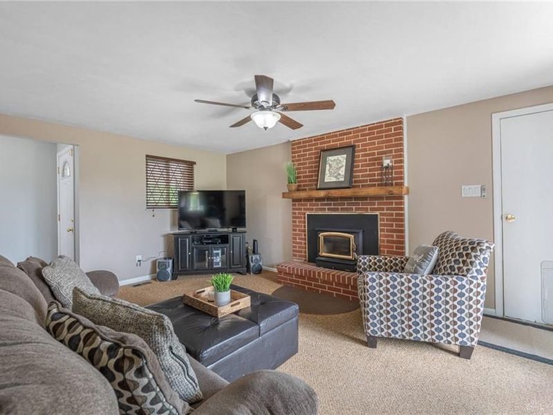 7042 Cliffstone Drive, Huber Heights, OH 45424 Photo 12