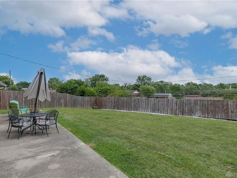 7042 Cliffstone Drive, Huber Heights, OH 45424 Photo 25