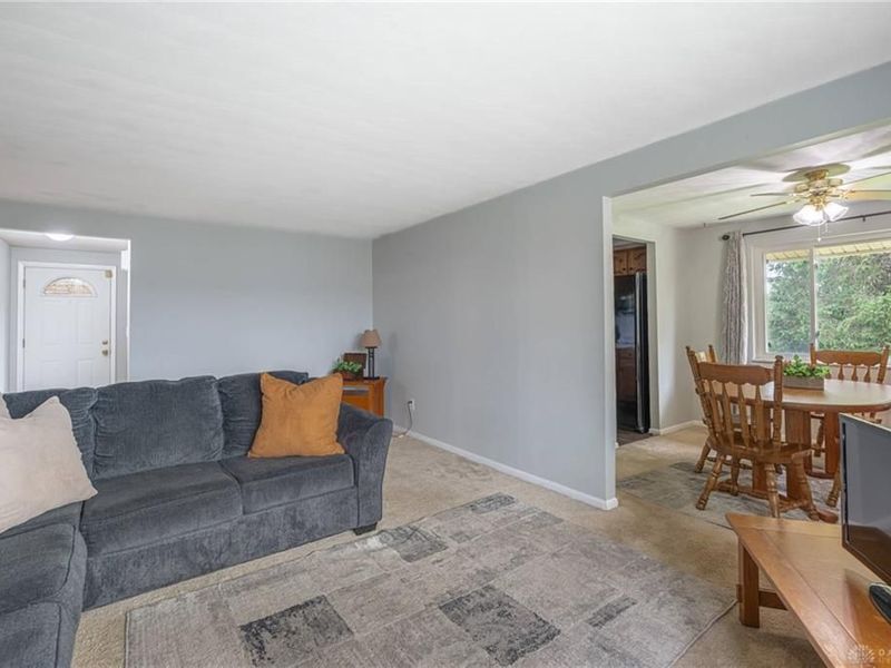 7042 Cliffstone Drive, Huber Heights, OH 45424 Photo 5