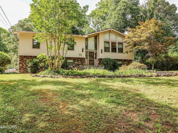 14 Newcastle Lane, Oak Ridge, TN 37830